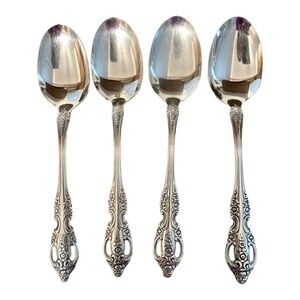 Oneida Silver Soup Spoons, Michelangelo, Four (4) Place/Oval Soup Spoons.